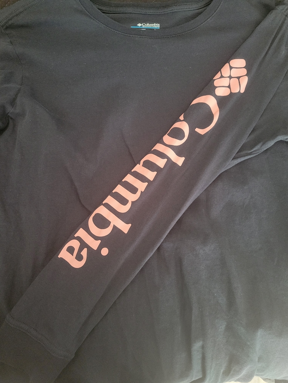 BNWOT Columbia Long Sleeve Shirt. - Picture 2 of 3
